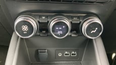 Renault Captur 1.6 E-Tech full hybrid 145 Engineered 5dr Auto Hybrid Hatchback